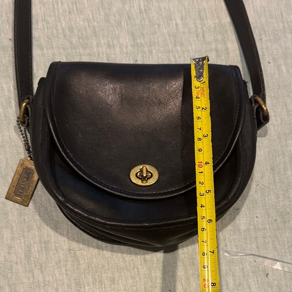 Coach vintage Black Leather Crossbody Bag - Picture 14 of 16